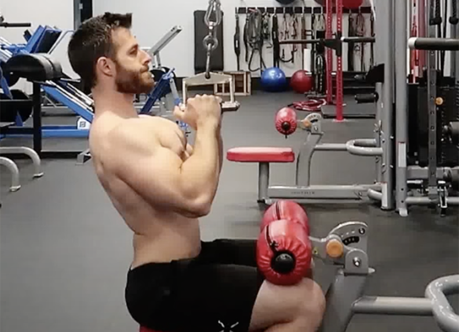 close grip lat pulldown